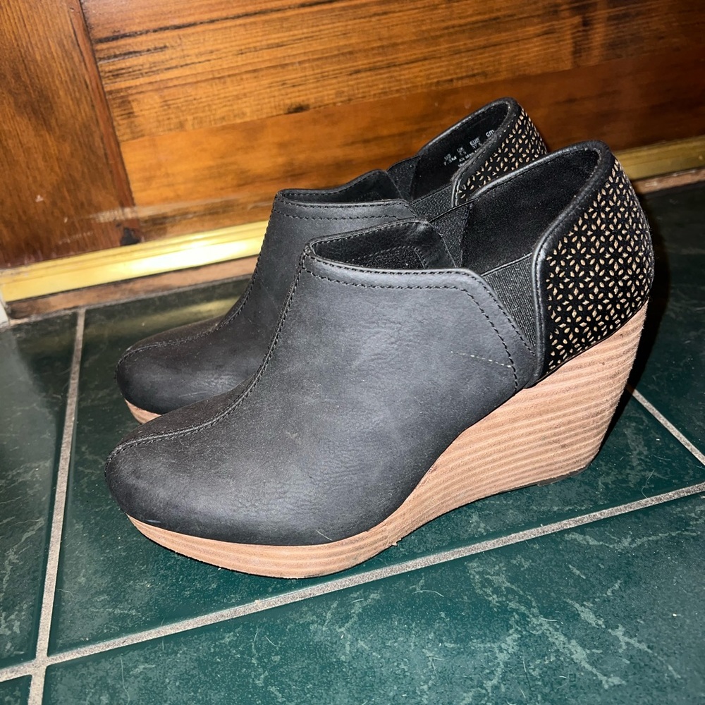 Dr. Scholls Memory foam black wedges
